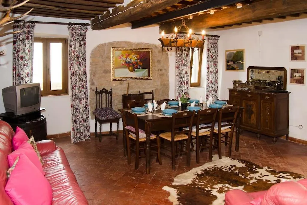 The Real Tuscany Casabasciana 0*,  Italy